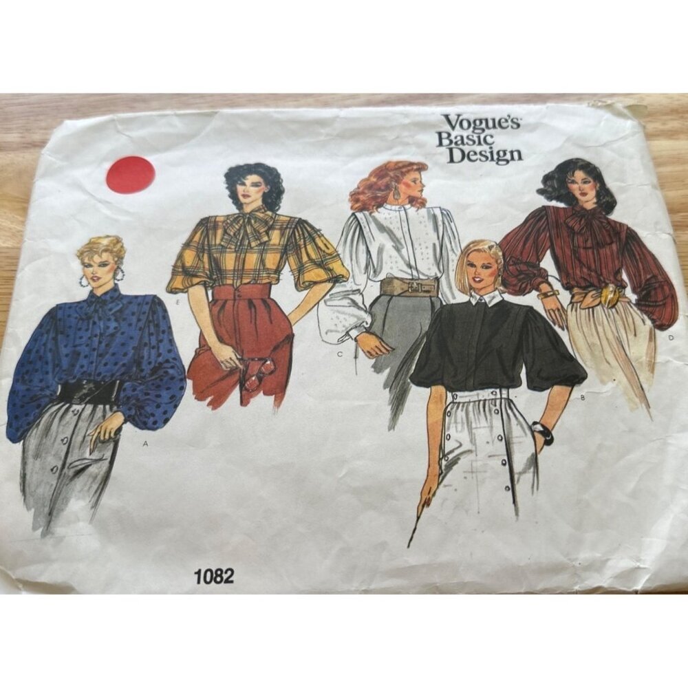 Vogue #1082 Sewing Pattern Blouses Vintage  Sizes 8-18 Sku 0252 Used